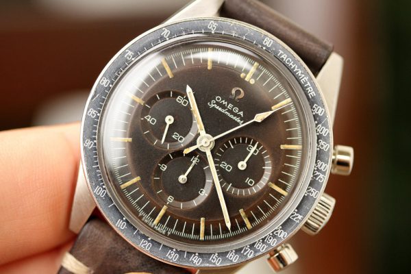 Alternative view of 1963 Omega Speedmaster Straight Lug 105.003 Chocolate Tropical Brown Dial
