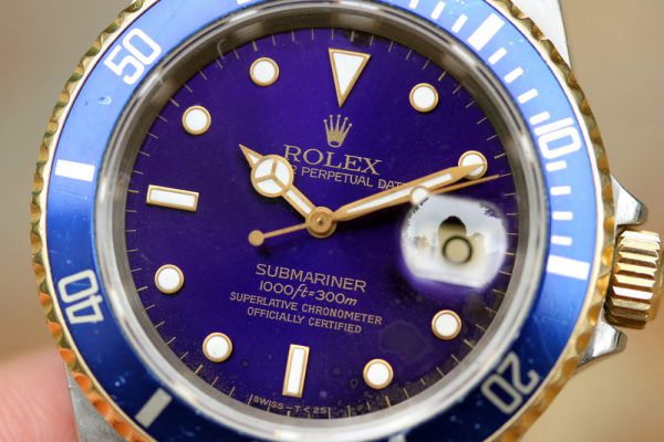 16613 purple dial