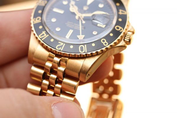 1978 Rolex GMT-Master ref. 1675/8 with Papers, Solid Gold, Black Nipple Dial - Image 5