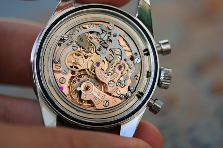 speedmaster professional lug width