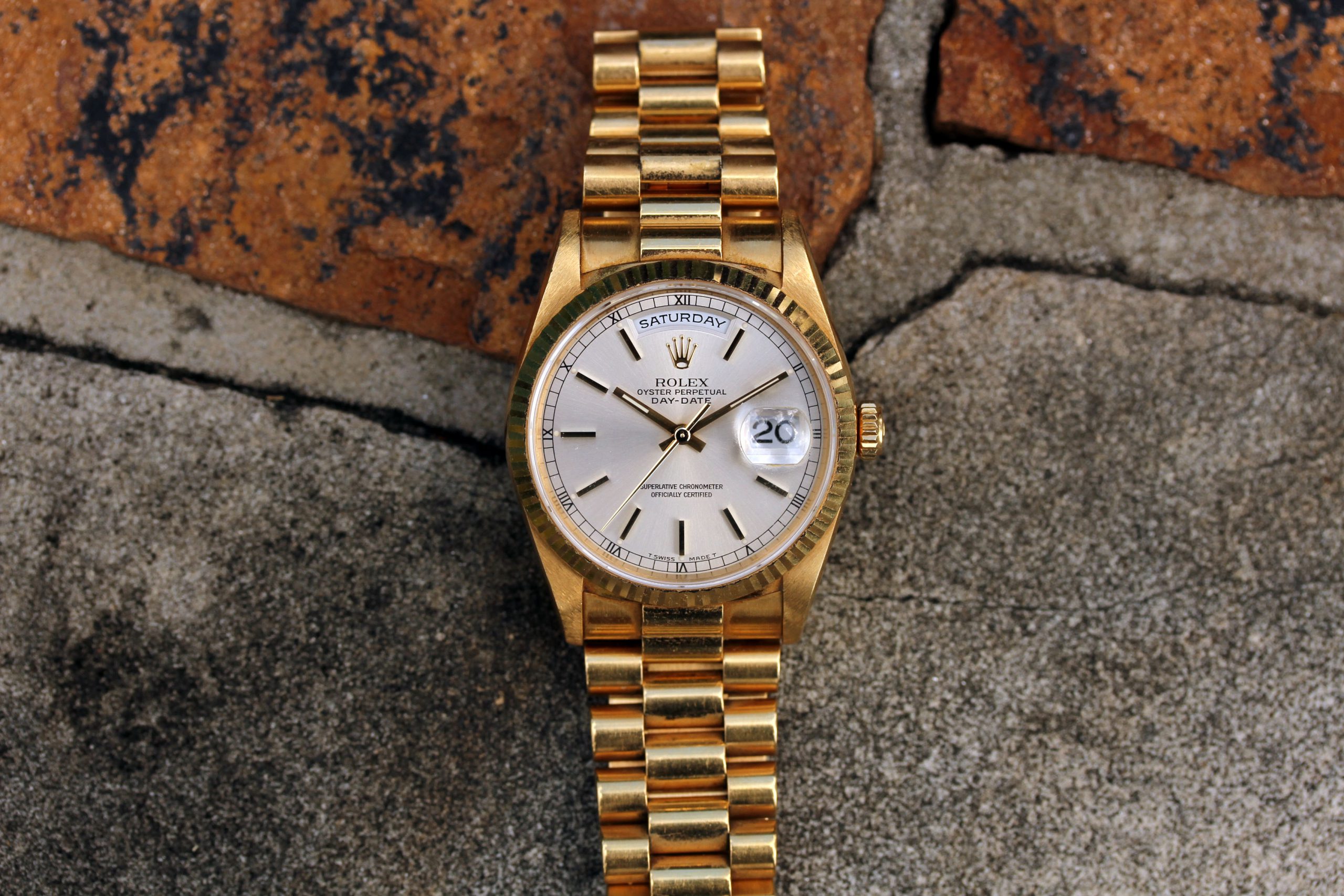 Sund og rask burst zoom 1996 Rolex Day-Date ref. 18238 "Full Set, Sharp Condition, Silver Dial" -  Lunar Oyster - Buying and Selling