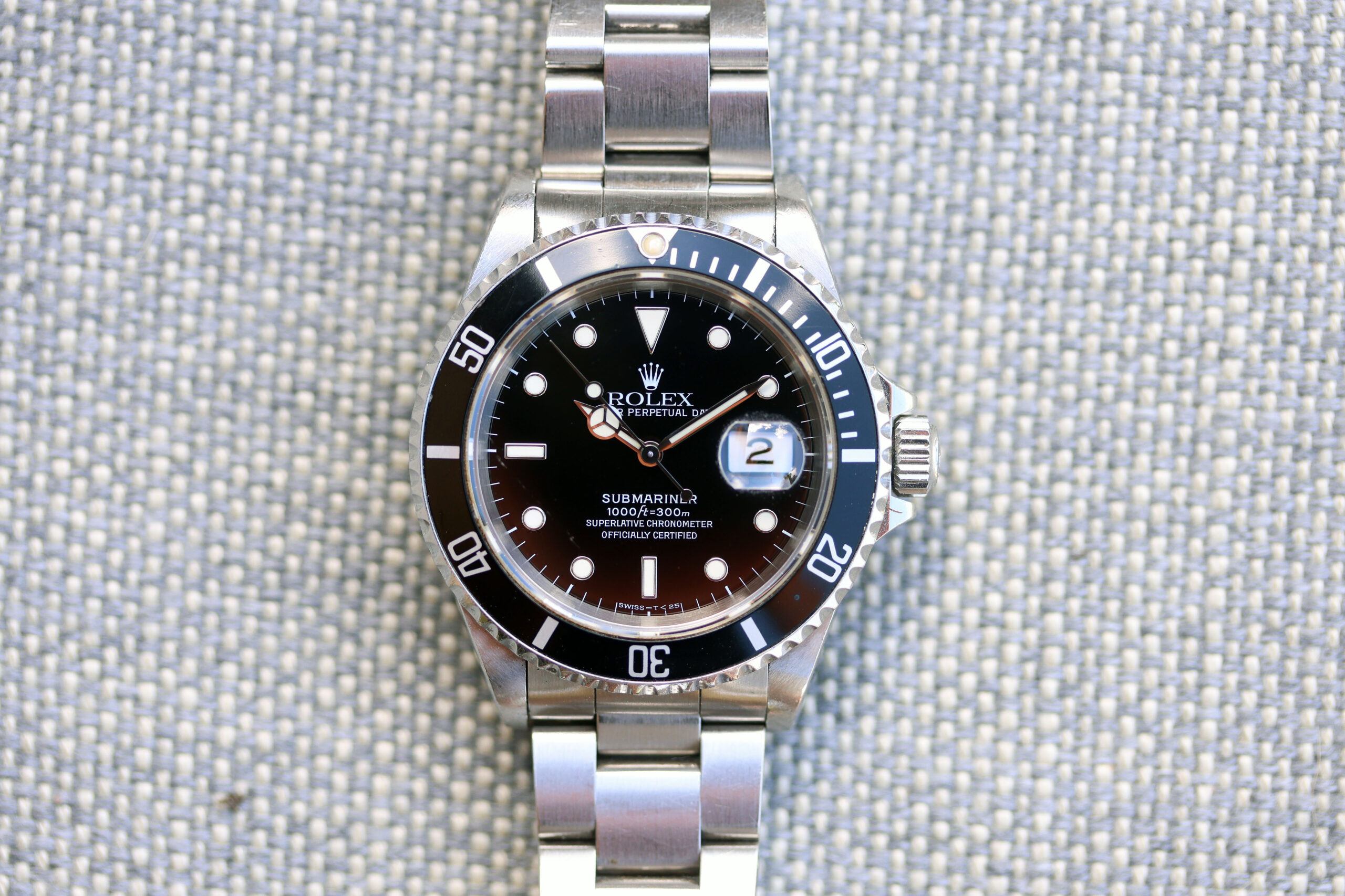 1994 Rolex Date ref. 16610 “Tritium Dial" - Lunar Oyster - Buying and Selling