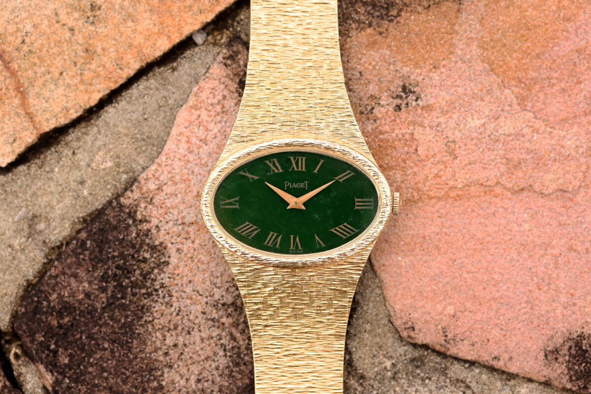 Vintage Piaget 18k Yellow Gold Integrated Bracelet Oval Case Jade Green Dial Lunar Oyster Buying and Selling